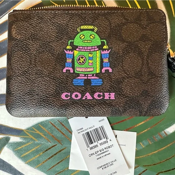 🤖 Cosmic Coach Robot Corner Zip Wristlet NWT - Picture 1 of 14